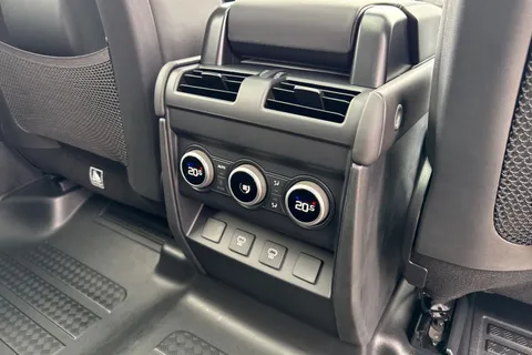  Land Rover Defender 110 3.0 D250 MHEV X-Dynamic SE Auto 4WD Euro 6 (s/s) 5dr Thumbnail #27