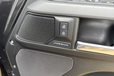  Land Rover Defender 110 3.0 D250 MHEV X-Dynamic SE Auto 4WD Euro 6 (s/s) 5dr Thumbnail #28