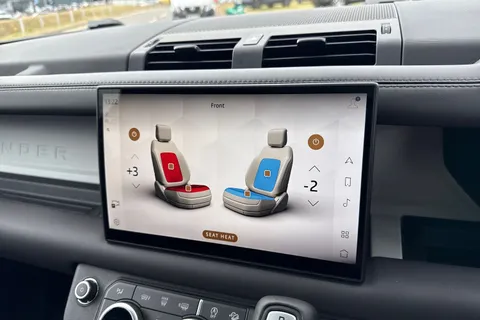  Land Rover Defender 110 3.0 D250 MHEV X-Dynamic HSE Auto 4WD Euro 6 (s/s) 5dr Thumbnail #32