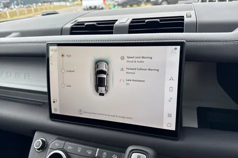  Land Rover Defender 110 3.0 D250 MHEV X-Dynamic HSE Auto 4WD Euro 6 (s/s) 5dr Thumbnail #33