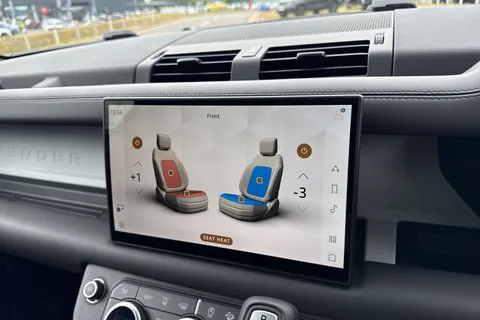  Land Rover Defender 110 3.0 D250 MHEV X-Dynamic SE Auto 4WD Euro 6 (s/s) 5dr Thumbnail #32