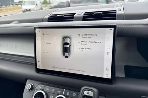  Land Rover Defender 110 3.0 D250 MHEV X-Dynamic HSE Auto 4WD Euro 6 (s/s) 5dr Thumbnail #36