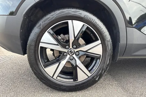 CK22OUL Volvo Xc40 1.5h T5 Twin Engine Recharge 10.7kWh R-Design Auto Euro 6 (s/s) 5dr Thumbnail #11