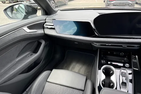 PJ25EZR Audi A6 Avant Avant Launch Edition TDI quattro 204 PS S tronic Thumbnail #20