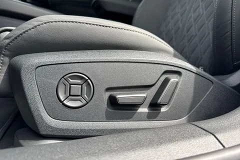 PJ25EZR Audi A6 Avant Avant Launch Edition TDI quattro 204 PS S tronic Thumbnail #44