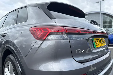 KT74REU Audi Q4 e-tron 125kW 35 55kWh S Line 5dr Auto [Leather] Thumbnail #8