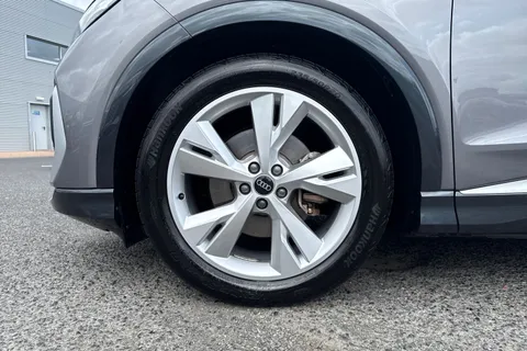 KT74REU Audi Q4 e-tron 125kW 35 55kWh S Line 5dr Auto [Leather] Thumbnail #10