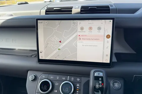 Land Rover Defender 110 3.0 D250 MHEV X-Dynamic SE Auto 4WD Euro 6 (s/s) 5dr Thumbnail #15