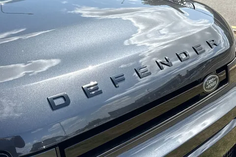 Land Rover Defender 110 3.0 D250 MHEV X-Dynamic SE Auto 4WD Euro 6 (s/s) 5dr Thumbnail #23