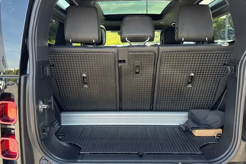 KJ73XDA Land Rover Defender 90 3.0 D250 X-Dynamic HSE 3dr Thumbnail #11