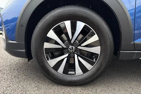 MK22HXR Volkswagen Taigo 1.0 TSI Life 5dr **REVERSING CAMERA** Thumbnail #10