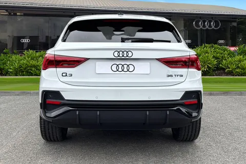 Audi Q3 1.5 TFSI CoD 35 Black Edition Sportback Euro 6 (s/s) 5dr Thumbnail #5