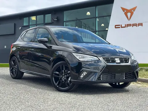 SEAT Ibiza 1.0 TSI FR Black Edition Euro 6 (s/s) 5dr Thumbnail #2