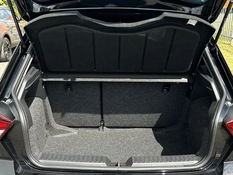 SEAT Ibiza 1.0 TSI FR Black Edition Euro 6 (s/s) 5dr Thumbnail #10