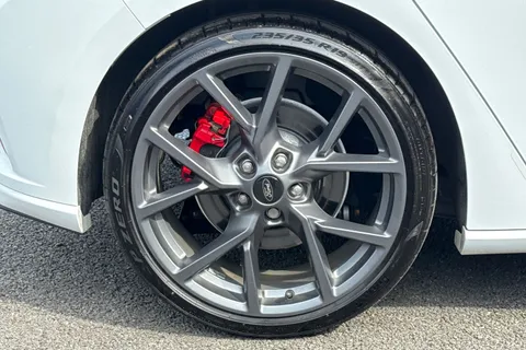 BD23WYR Ford Focus 2.3T EcoBoost ST Euro 6 (s/s) 5dr Thumbnail #10