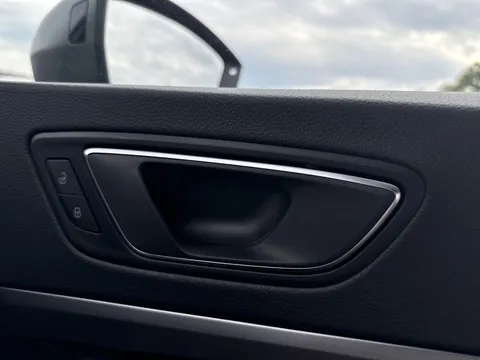 MF25OSD SEAT Ateca 1.5 TSI EVO FR Black Edition 5dr DSG **VAT QUALIFYING** £195 ROAD TAX ** Thumbnail #19