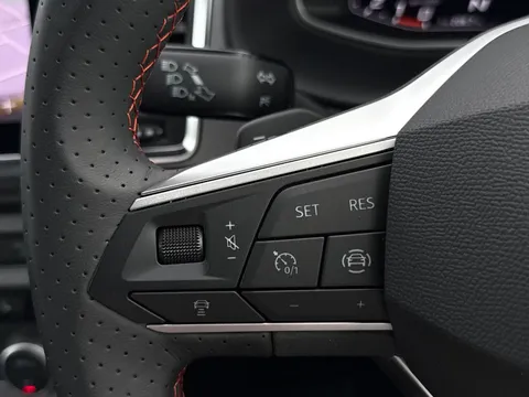 MF25OSD SEAT Ateca 1.5 TSI EVO FR Black Edition 5dr DSG **VAT QUALIFYING** £195 ROAD TAX ** Thumbnail #48