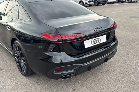  Audi A6 Saloon 2.0 e-hybrid 25.9kWh Launch Edition S Tronic quattro Euro 6 (s/s) 4dr Thumbnail #8