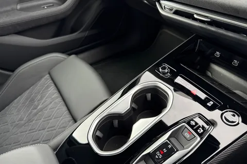  Audi A6 Saloon 2.0 e-hybrid 25.9kWh Launch Edition S Tronic quattro Euro 6 (s/s) 4dr Thumbnail #20