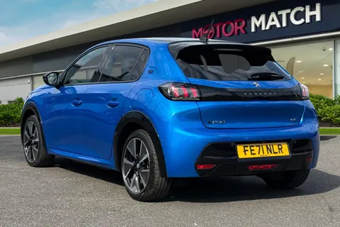 FE71NLR PEUGEOT e-208 50kWh GT Premium Auto 5dr Thumbnail #3