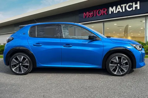 FE71NLR PEUGEOT e-208 50kWh GT Premium Auto 5dr Thumbnail #4