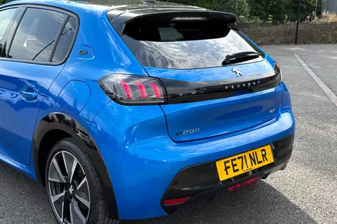 FE71NLR PEUGEOT e-208 50kWh GT Premium Auto 5dr Thumbnail #8