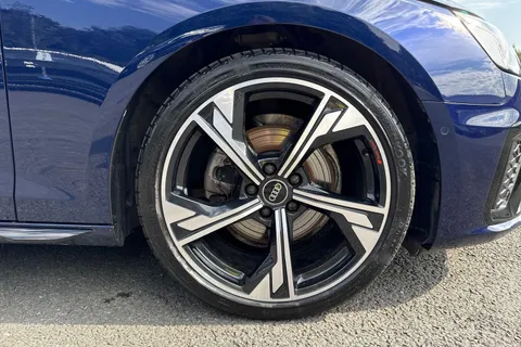 KN74ZWD Audi A4 Avant Avant Black Edition 35 TDI  163 PS S tronic Thumbnail #10