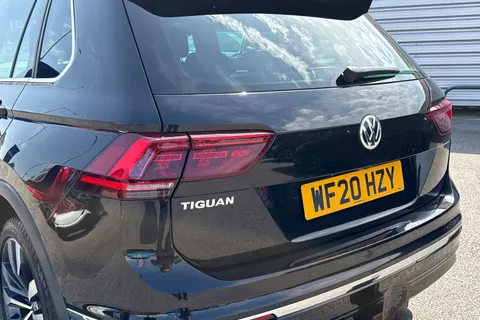 WF20HZY Volkswagen Tiguan 2.0 TDI R-Line Tech Euro 6 (s/s) 5dr Thumbnail #8