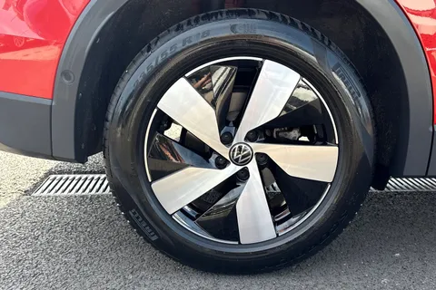 WN74HKT Volkswagen Tiguan 2.0 TDI Match 5dr DSG **VAT QUALIFYING** Thumbnail #10