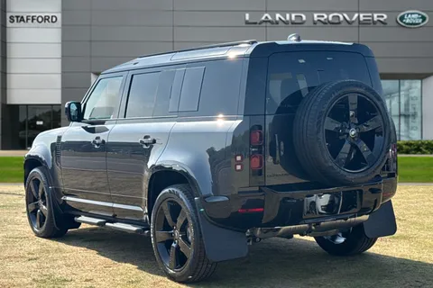  Land Rover Defender 110 3.0 D250 MHEV X-Dynamic HSE Auto 4WD Euro 6 (s/s) 5dr Thumbnail #3