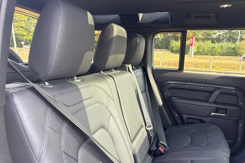  Land Rover Defender 110 3.0 D250 MHEV X-Dynamic HSE Auto 4WD Euro 6 (s/s) 5dr Thumbnail #13