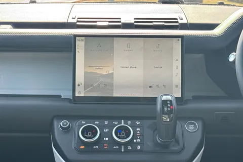  Land Rover Defender 110 3.0 D250 MHEV X-Dynamic HSE Auto 4WD Euro 6 (s/s) 5dr Thumbnail #21