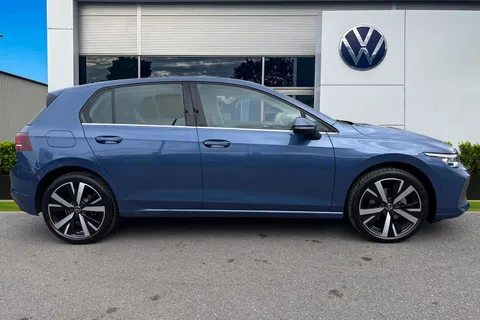 DK25ZHD Volkswagen Golf 1.5 TSI 150 Style 5dr ⭐18' Catania alloy, Winter package⭐ Thumbnail #4