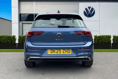 DK25ZHD Volkswagen Golf 1.5 TSI 150 Style 5dr ⭐18' Catania alloy, Winter package⭐ Thumbnail #5