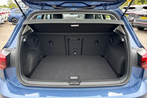 DK25ZHD Volkswagen Golf 1.5 TSI 150 Style 5dr ⭐18' Catania alloy, Winter package⭐ Thumbnail #7