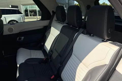 Land Rover Discovery 3.0 D350 MHEV Dynamic HSE Auto 4WD Euro 6 (s/s) 5dr Thumbnail #14