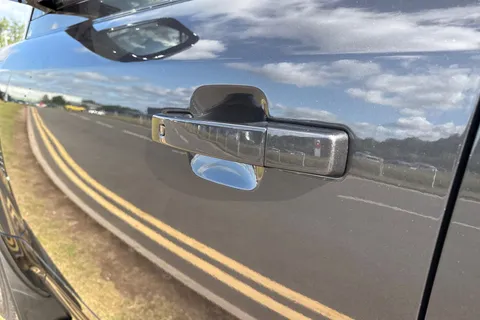  Land Rover Defender 110 3.0 D350 MHEV X-Dynamic HSE Auto 4WD Euro 6 (s/s) 5dr Thumbnail #25