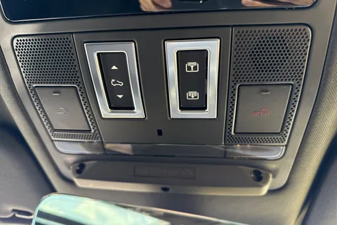  Land Rover Defender 110 3.0 D350 MHEV X-Dynamic HSE Auto 4WD Euro 6 (s/s) 5dr Thumbnail #37