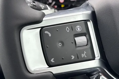 17 of 40 for LAND ROVER DISCOVERY 3.0 D350 Dynamic SE 5dr Auto