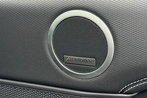 26 of 40 for LAND ROVER DISCOVERY 3.0 D350 Dynamic SE 5dr Auto