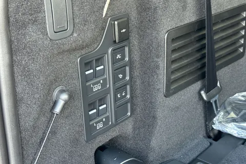  Land Rover Discovery 3.0 D350 MHEV Dynamic HSE Auto 4WD Euro 6 (s/s) 5dr Thumbnail #32