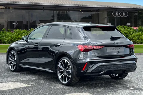  Audi A3 1.5 TFSI 35 Black Edition Sportback S Tronic Euro 6 (s/s) 5dr Thumbnail #3