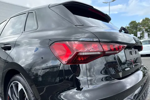  Audi A3 1.5 TFSI 35 Black Edition Sportback S Tronic Euro 6 (s/s) 5dr Thumbnail #8