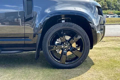  Land Rover Defender 110 3.0 D250 MHEV X-Dynamic HSE Auto 4WD Euro 6 (s/s) 5dr Thumbnail #9