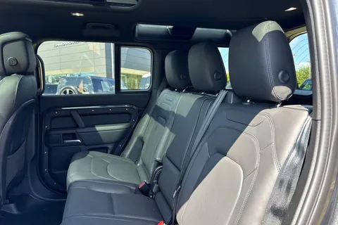  Land Rover Defender 110 3.0 D250 MHEV X-Dynamic HSE Auto 4WD Euro 6 (s/s) 5dr Thumbnail #14