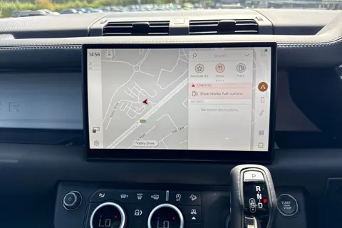  Land Rover Defender 110 3.0 D250 MHEV X-Dynamic HSE Auto 4WD Euro 6 (s/s) 5dr Thumbnail #15