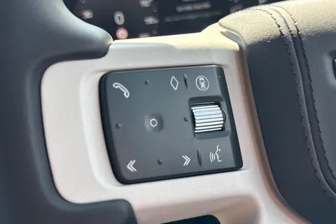  Land Rover Defender 110 3.0 D250 MHEV X-Dynamic HSE Auto 4WD Euro 6 (s/s) 5dr Thumbnail #18