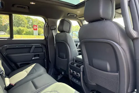  Land Rover Defender 110 3.0 D250 MHEV X-Dynamic HSE Auto 4WD Euro 6 (s/s) 5dr Thumbnail #27