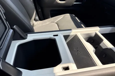  Land Rover Defender 110 3.0 D250 MHEV X-Dynamic HSE Auto 4WD Euro 6 (s/s) 5dr Thumbnail #36