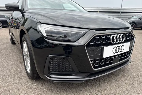  Audi A1 1.0 TFSI 30 Sport Sportback Euro 6 (s/s) 5dr Thumbnail #9